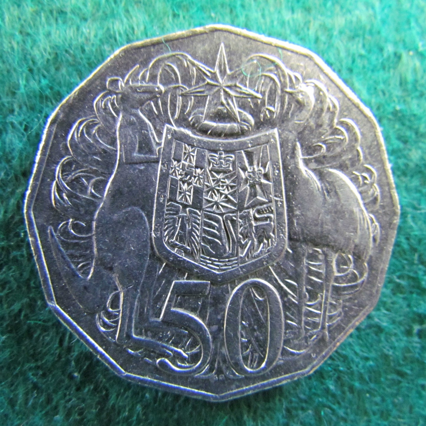 Australian 2006 Coat Of Arms 50 Cent Queen Elizabeth Coin - Circulated