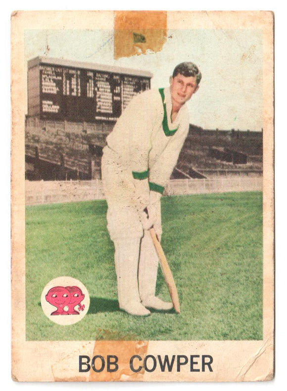 Scanlens 1965 Cricket Card #15 - Bob Cowper