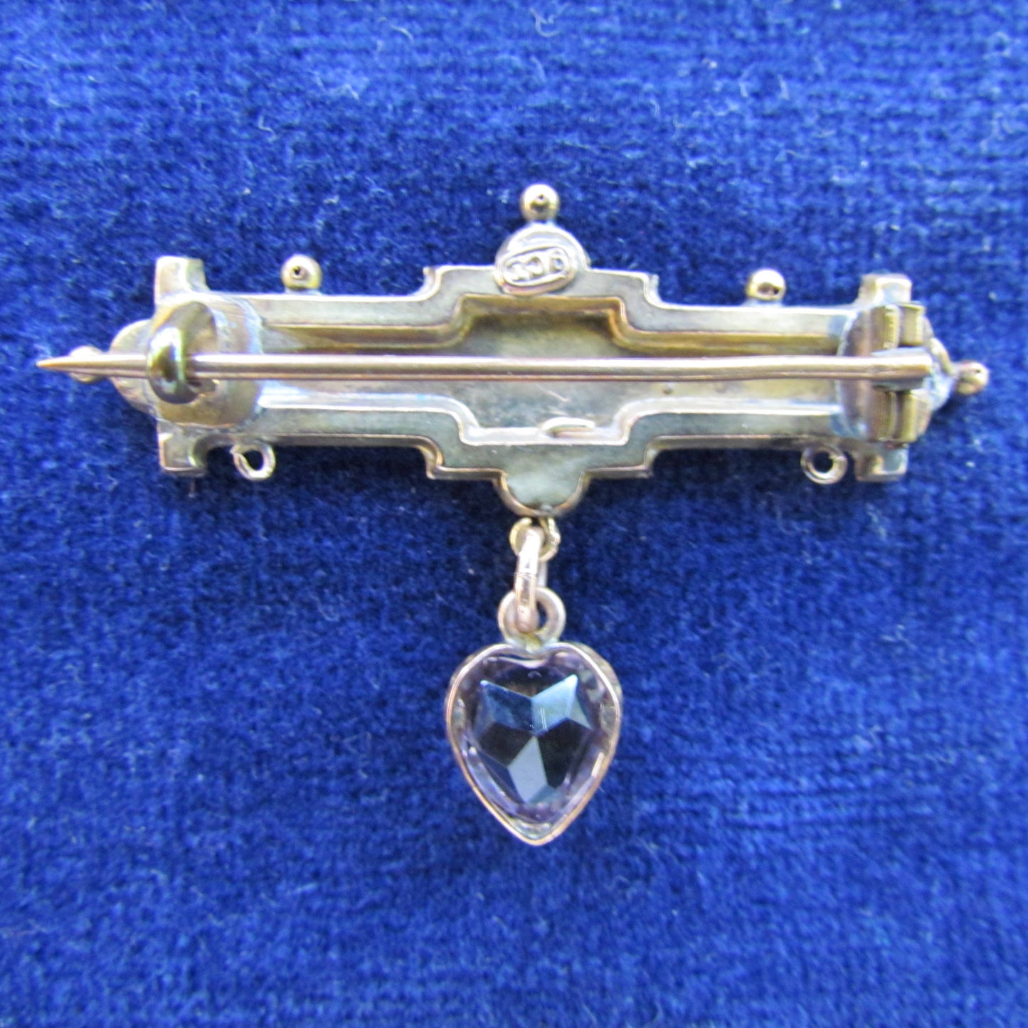 9ct Gold Mizpah Bar Brooch With Suspended Heart Shaped Claw Set Amethyst