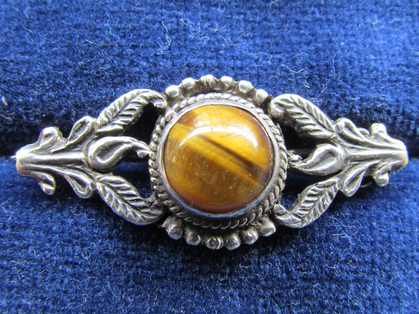 Unmarked Silver Tigers Eye Agate Brooch