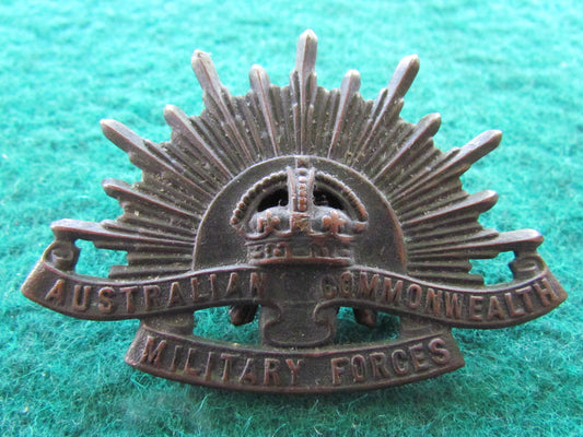 Rising Sun Australian Commonwealth Military Forces Cap Badge WWI Amor Sydney 3rd Version 1904