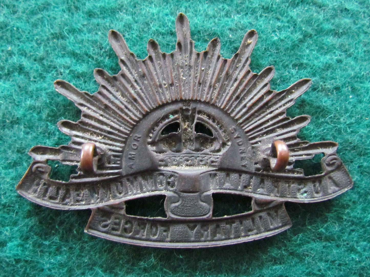 Rising Sun Australian Commonwealth Military Forces Cap Badge WWI Amor Sydney 3rd Version 1904