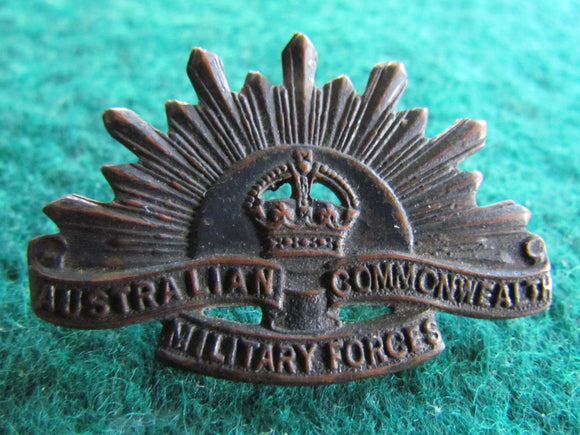 Rising Sun Australian Commonwealth Military Forces Collar Badge WWI K G Luke Melbourne 3rd Version 1904