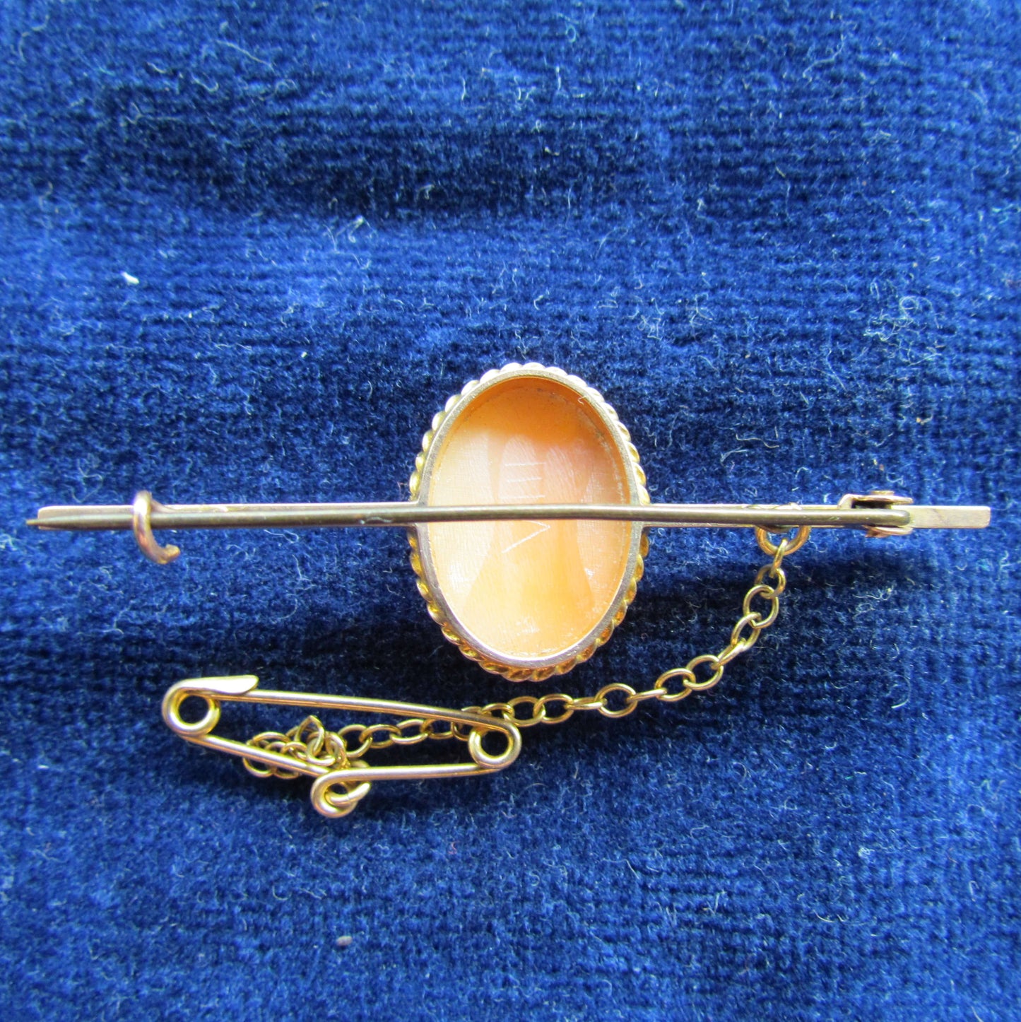 9ct Gold Cameo Bar Brooch With Safety Chain