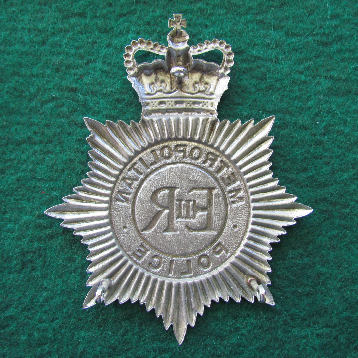 English Metropolitan Police Bright Police Helmet Plate Badge Queens Crown