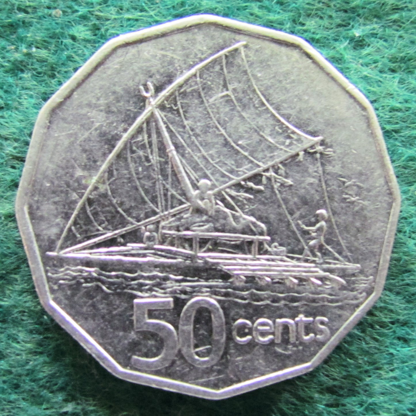 Fiji 1990 50 Cent Queen Elizabeth Coin - Circulated