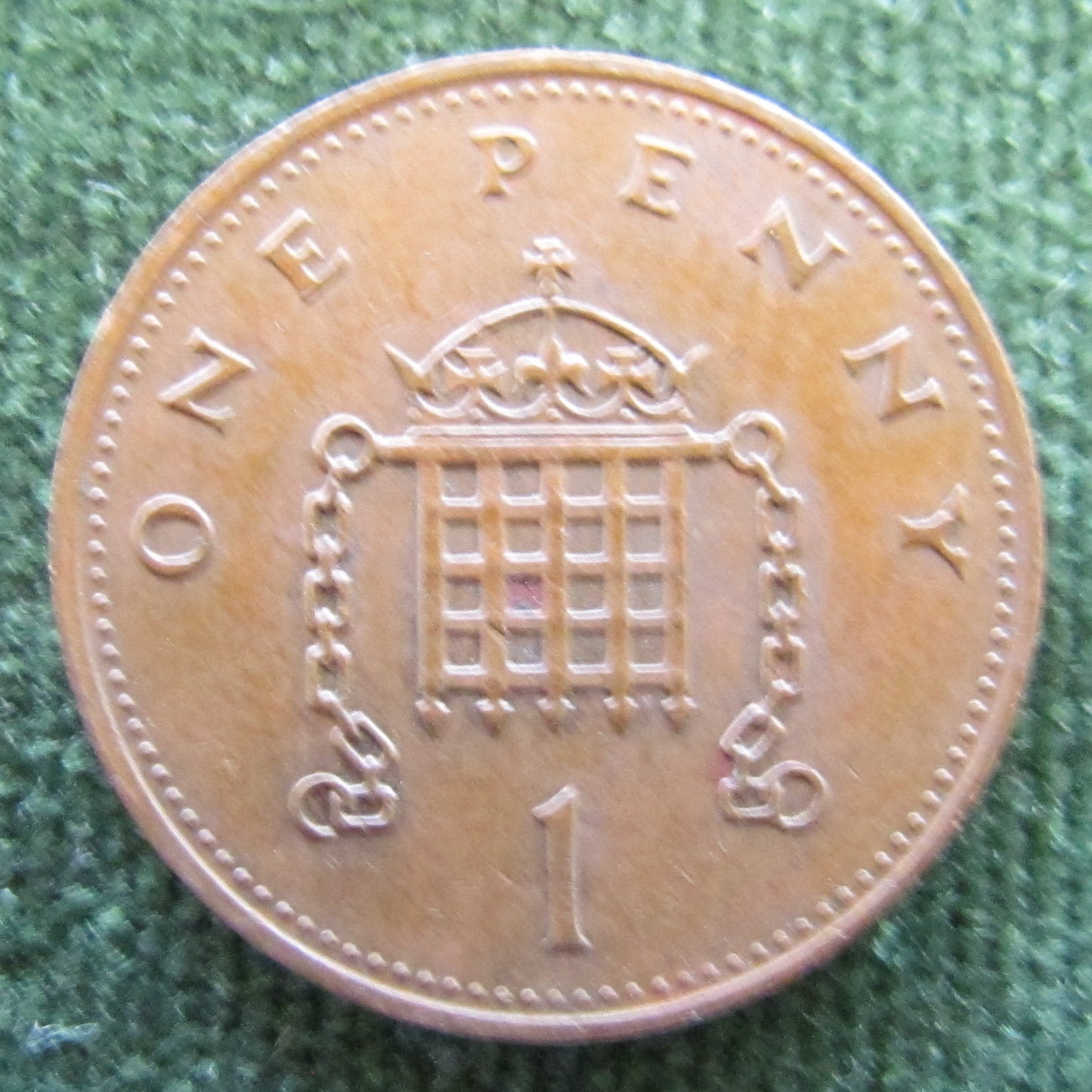 GB British UK English 1984 1 New Penny Queen Elizabeth II Coin