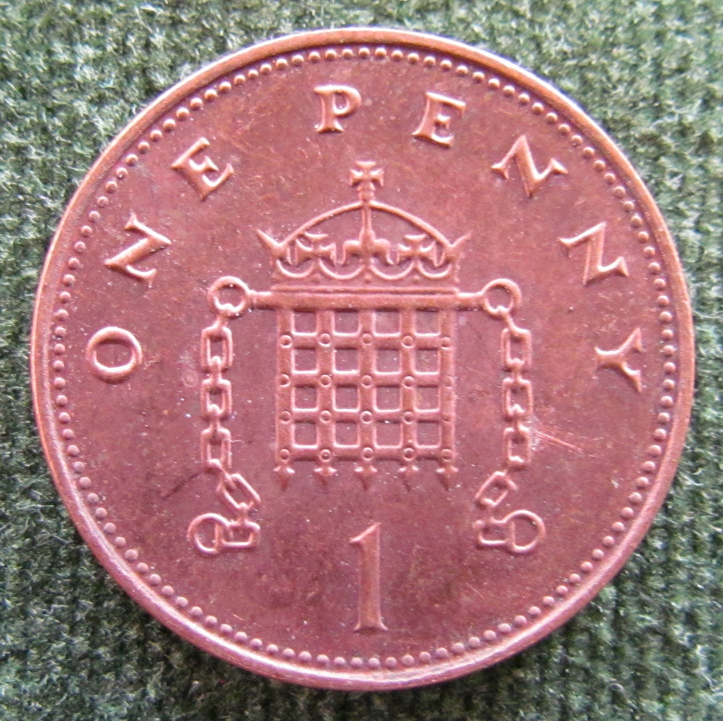 GB British UK English 1999 1 Penny Queen Elizabeth II Coin