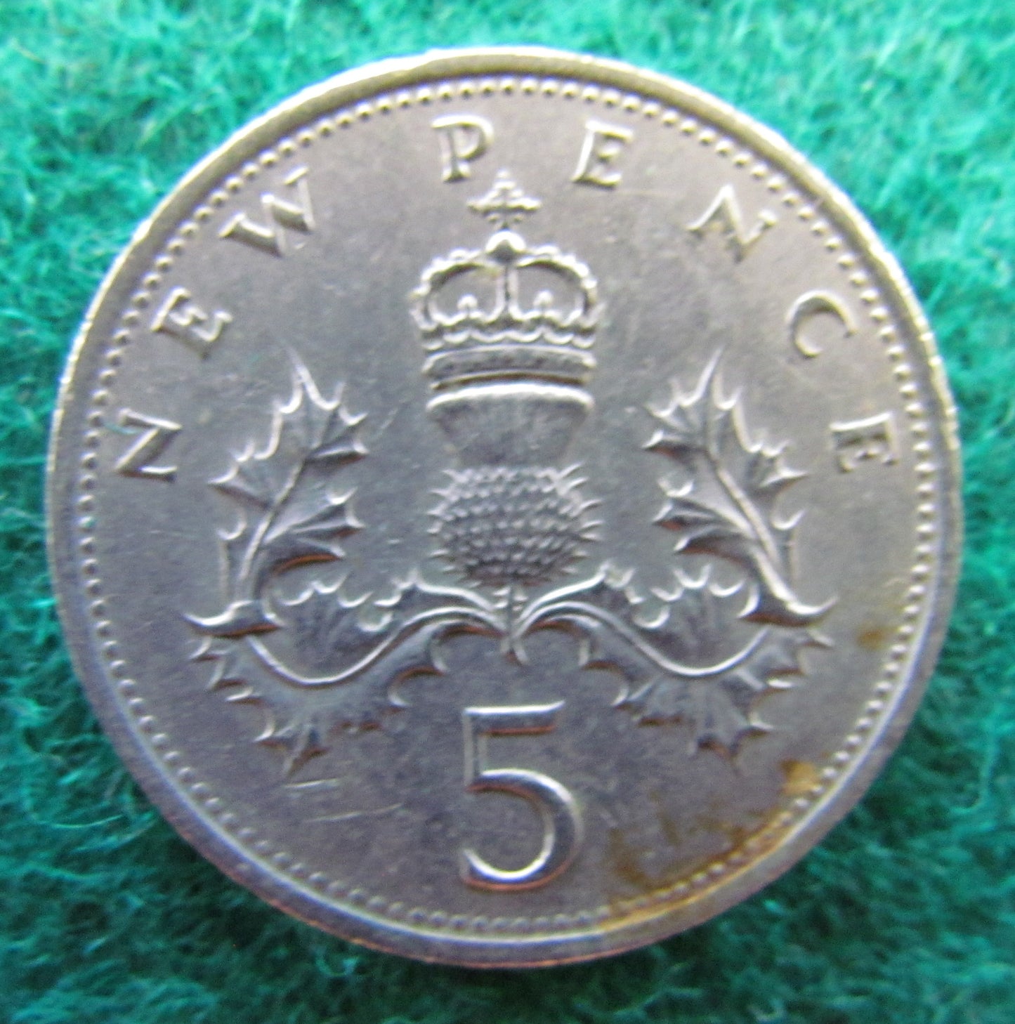 GB British UK English 1969 5 New Pence Queen Elizabeth II Coin