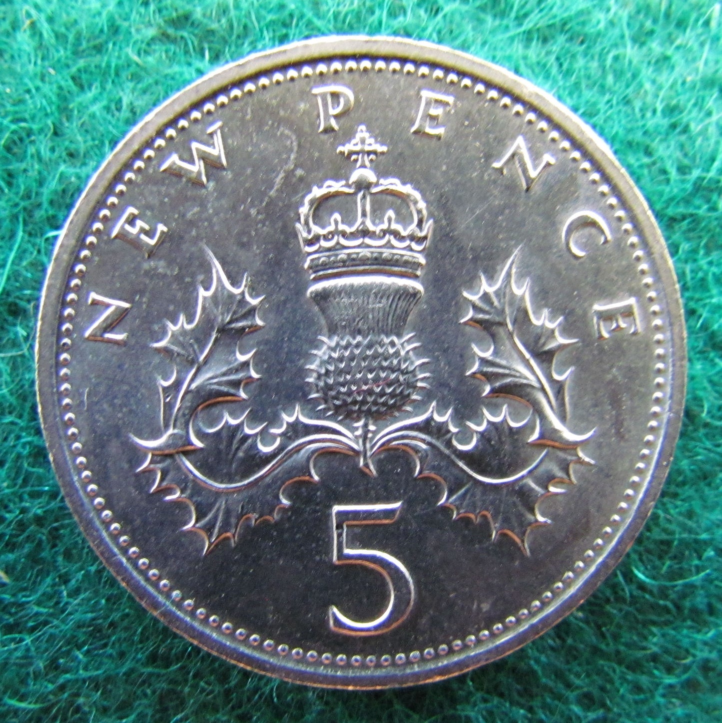 GB British UK English 1980 5 New Pence Queen Elizabeth II Coin