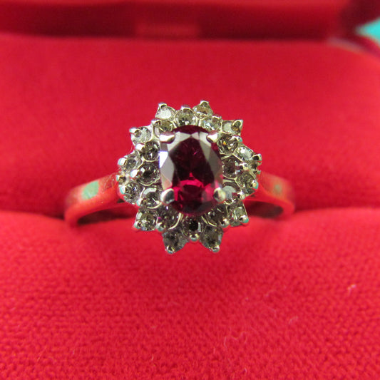 9ct Gold Ruby & Diamond Dress Ring 2.92gms