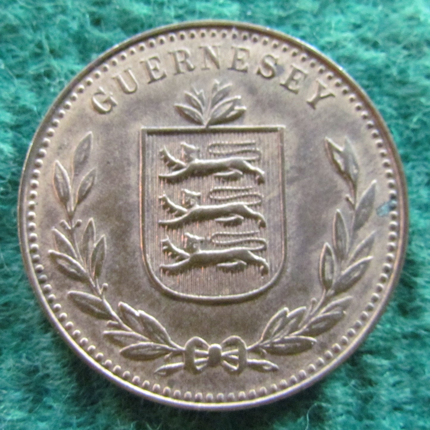Guernsey 1945 8 Doubles Coin - Circulated