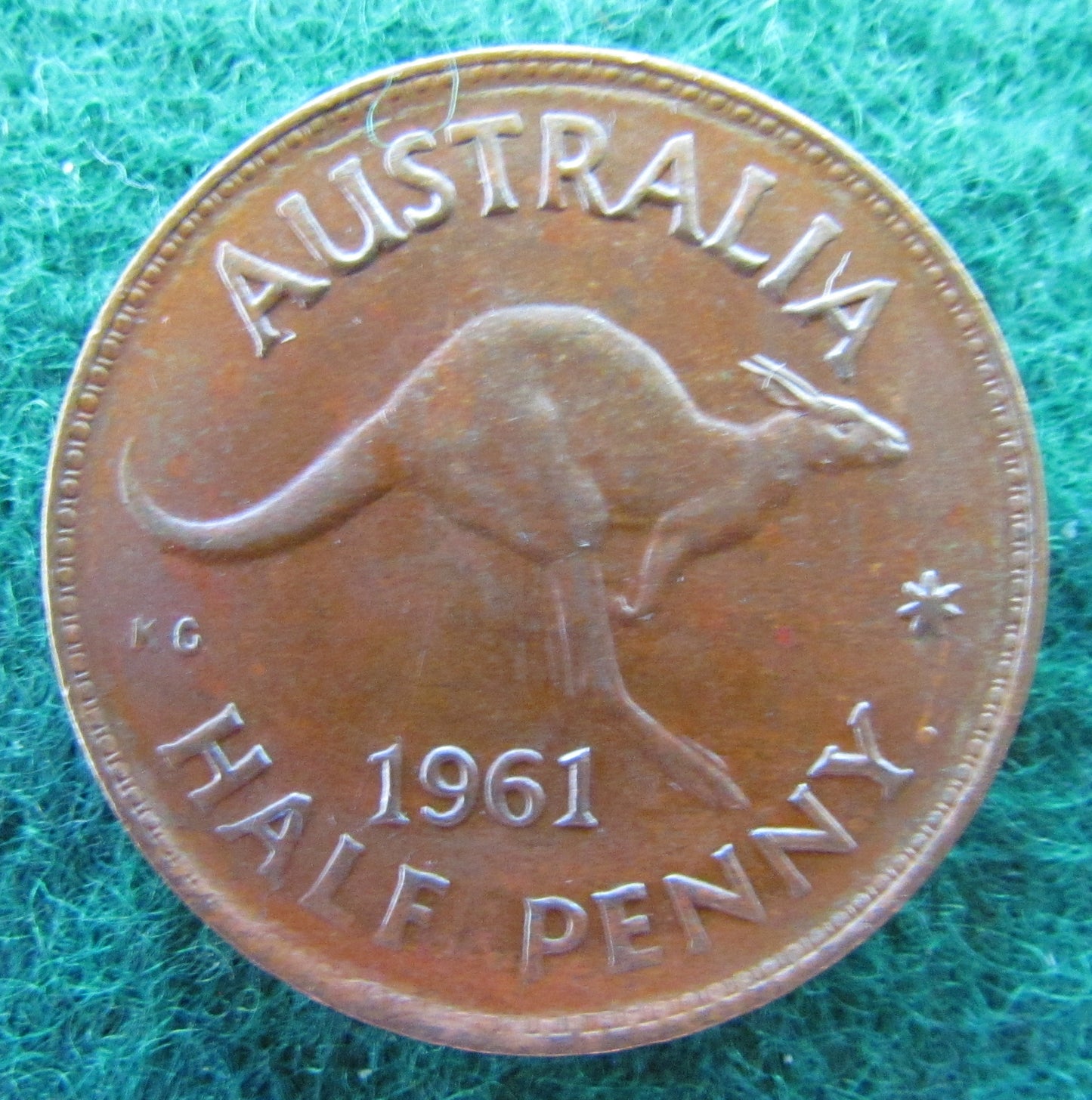 Australian 1961 Y. 1/2d Half Penny Queen Elizabeth II Coin