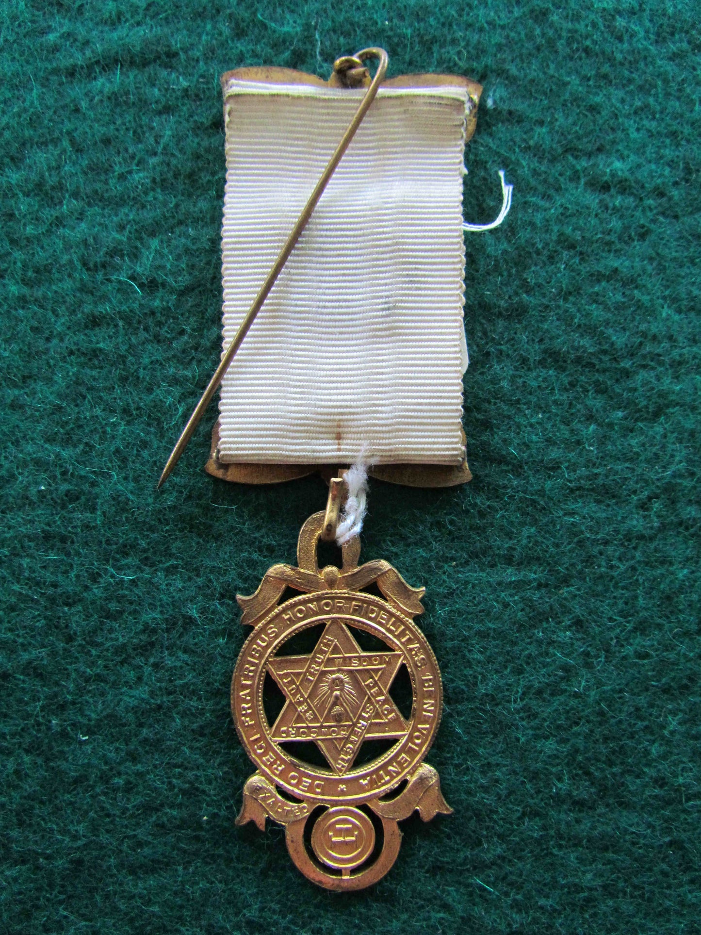 Masons Gold Plated Royal Arch Companion Breast Jewel