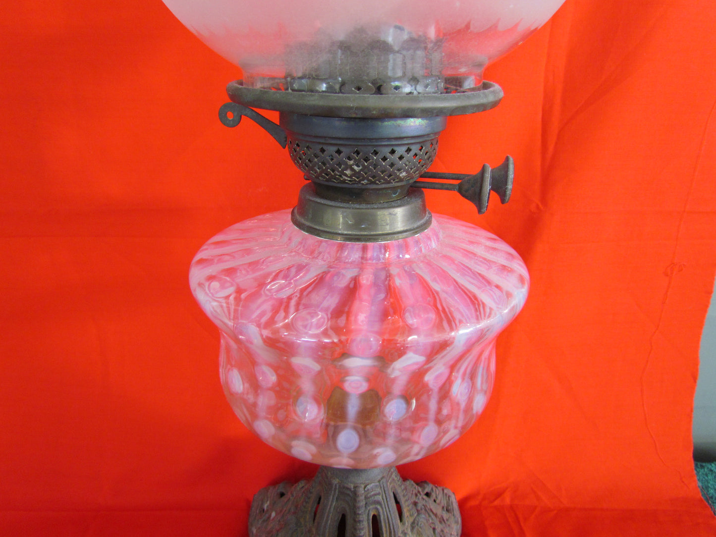 Victorian Cast Iron Duplex Burner Oil Lamp With Pink Vaseline Font And Clear Etched Glass Shade