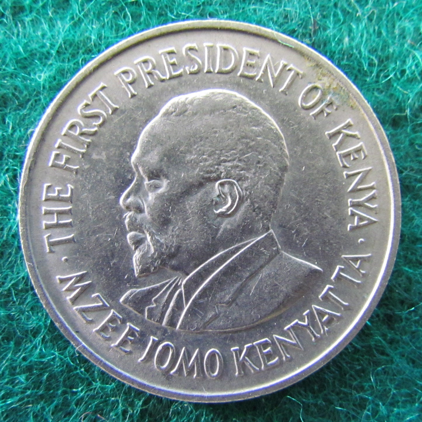 Republic Of Kenya 1971 One Shilling Coin