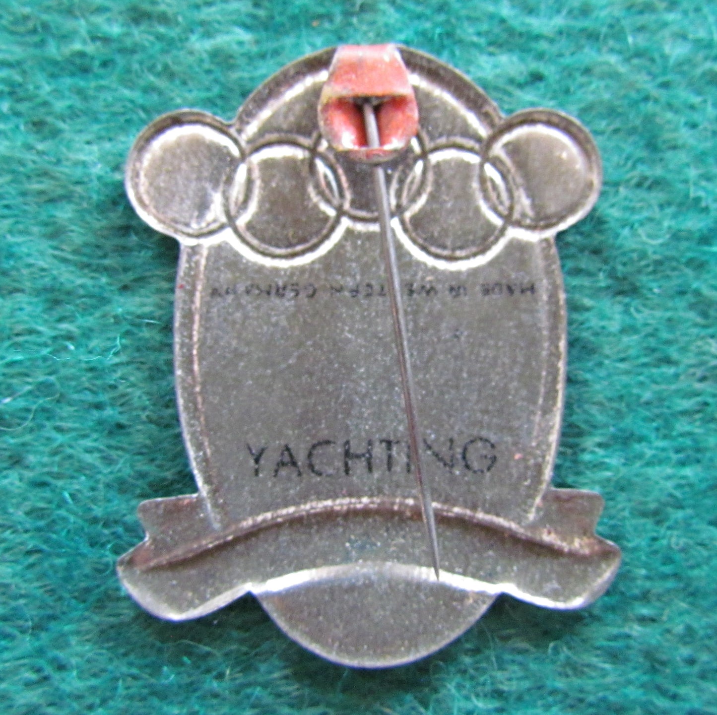 Australian Melbourne 1956 Olympic Yachting Tin Badge