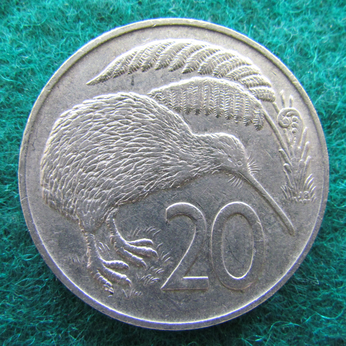 New Zealand 1967 20 Cent Queen Elizabeth Coin – Gumnut Antiques