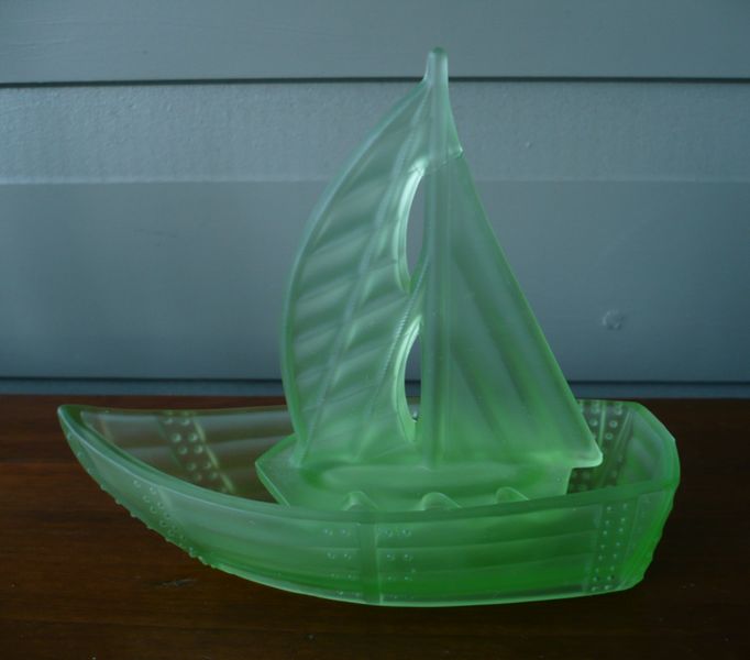 Table centre / float bowl figure in the form of a sailing boat in frosted green citrene glass citrene glass sailing boat SOLD ANOTHER WANTED